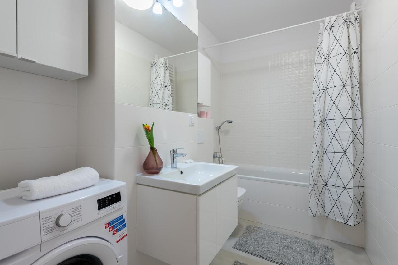 P&O Corporate Serviced Apartments Cybernetyki Варшава Екстер'єр фото